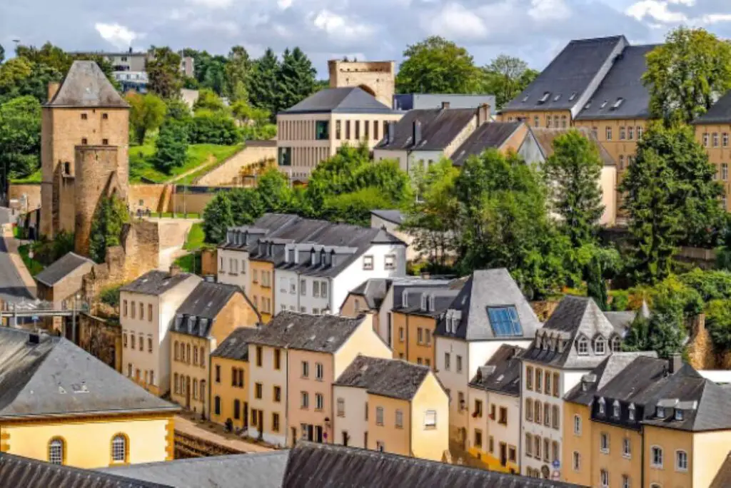 About Travel Scams in Luxembourg