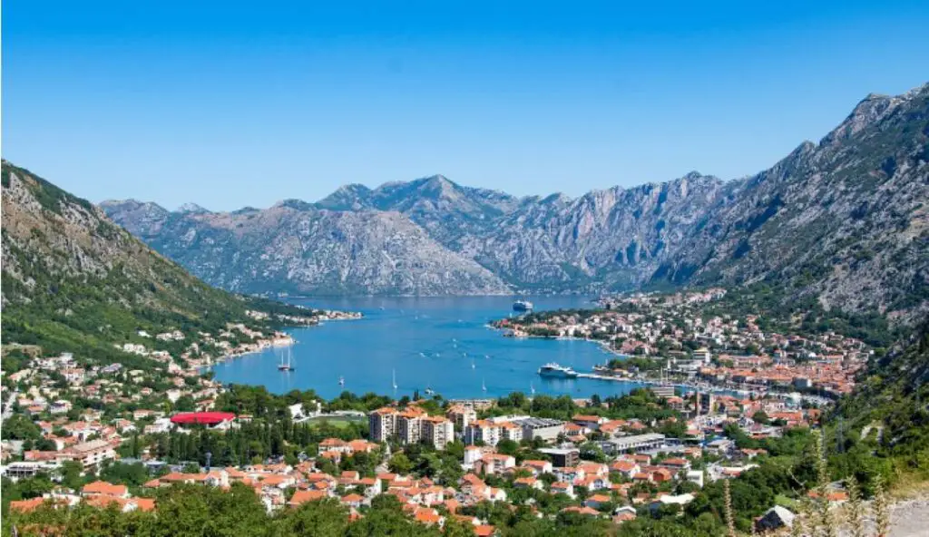 About Travel Scams In Montenegro
